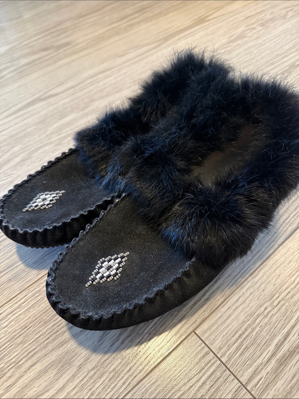 Manitobah Mukluks Slipper/Shoe - Picture 2 of 10